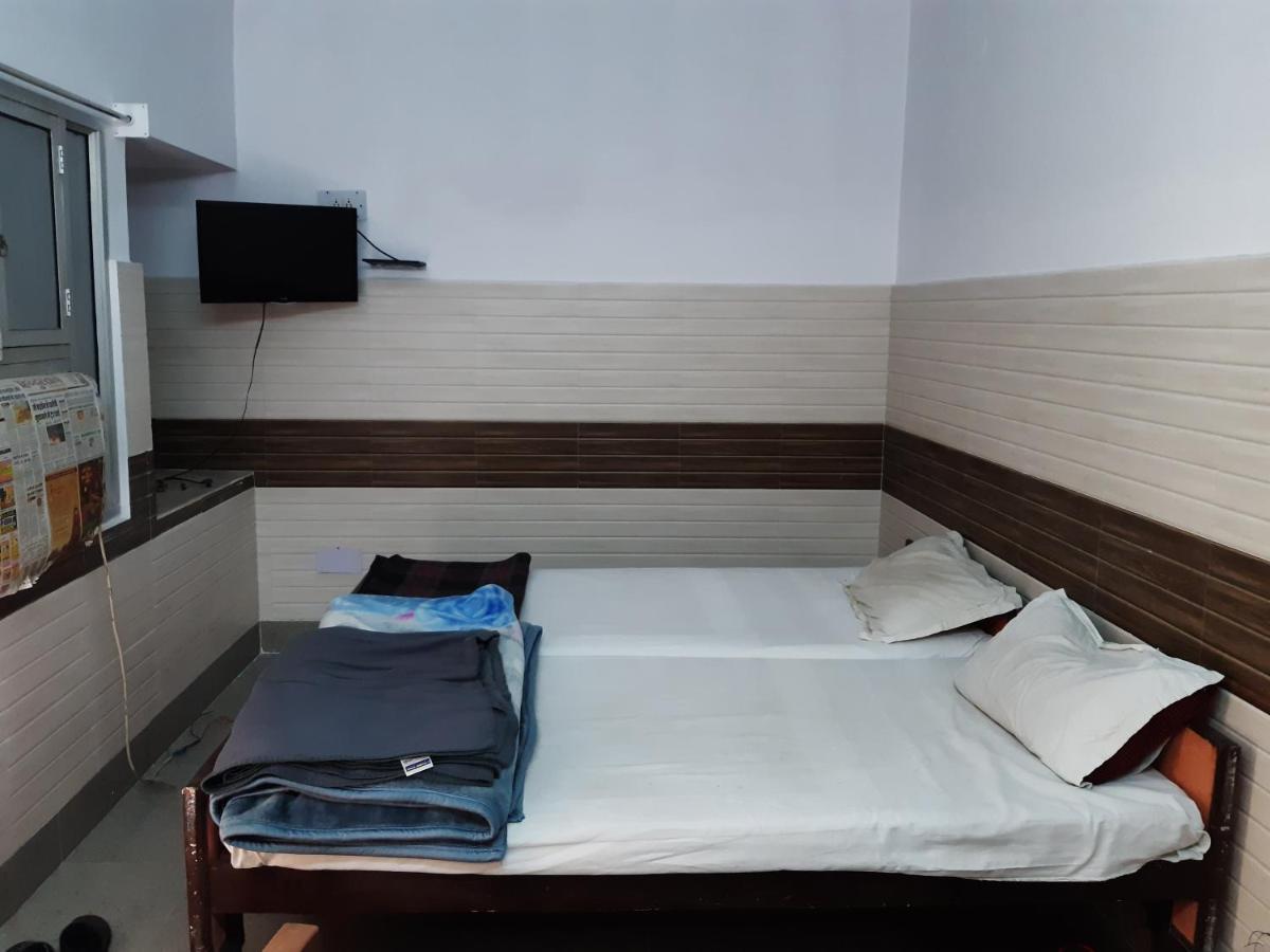 Hotel Yuvraj Patna  Ngoại thất bức ảnh